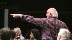 Un interviu cu dirijorul Octav Calleya