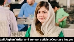 ملیحه افضلی نویسند و فعال حقوق زنان(آرشیف)