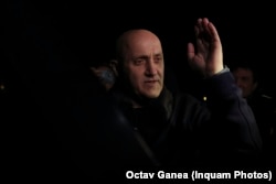 Pe numele lui Horațiu Potra procurorii au cerut arestarea preventivă în lipsă. El nu s-ar afla în țară.