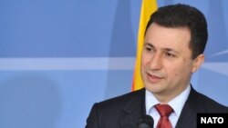 Нови идеи за името? Премиерот Никола Груевски