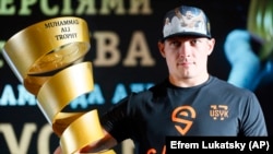 Усик захищатиме звання абсолютного чемпіона світу