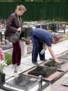 Grieving Families Hit With Expensive Funerals In Overcrowded Ukrainian Cemeteries 