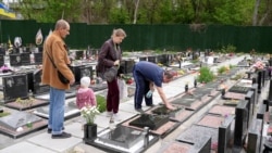 Grieving Families Hit With Expensive Funerals In Overcrowded Ukrainian Cemeteries 