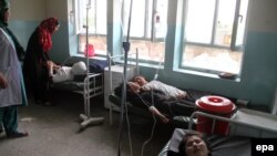 تصویر آرشیف: تعدادی از بیماران در یکی از شفاخانه های ولایت غرنی 