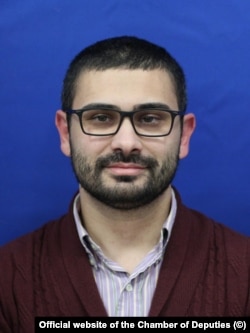 Florin Manole conduce organizația PSD Sector 1, dar are și un post în guvern, la Secretariatul General. Manole se află an de an printre cei mai importanți donatori pentru PSD.