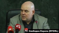 Главният прокурор Иван Гешев разпореди в петък създаването на щаб под негово ръководство, който да следи за спазването на мерките срещу разпространението на коронавируса