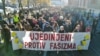 Demonstranti nose transparent sa porukom "Ujedinjeni protiv fašizma", tokom protesta protiv, kako kažu, sve češće upotrebe ekstremno desničarskih simbola i retorike u Hrvatskoj, Zagreb, 30. novembra 2025.
