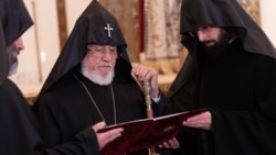 Կաթողիկոսի կալանավորված եղբոր ու եղբորորդու գործը հասավ դատարան. քննությունն ավարտվեց 