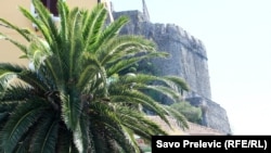 Zgrada koju je "Bleecker" uzeo u zakup nalazi se u starom dijelu grada, Herceg Novi