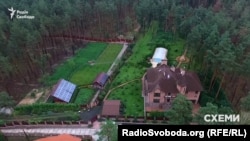 Маєток під Києвом на 583 квадратні метри, яким користується співробітник ГПУ Володимир Бедриківський, записаний на його 80-річну маму