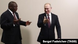 Ռուսաստանի և Հարավաֆրիկյան Հանրապետության նախագահներ Վլադիմիր Պուտին և Սիրիլ Ռամաֆոսա, արխիվ