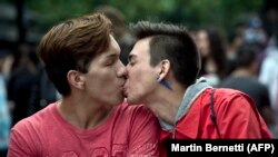 Правоохранительные органы усмотрели в видео «пропаганду ЛГБТ»