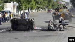 Фото сделано после беспорядков в Джалал-Абаде. 14 июня 2010 года. 