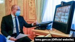 Прем’єр запевнив, що деякі регіони зможуть перейти від «червоного» рівня до «помаранчевого», якщо і далі дотримуватимуться карантинних обмежень