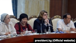 Төлөкан Исмаилова.