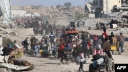 Палестинци, раселени од Беит Лахија, пристигнуваат во Џабалија во северниот дел на Појасот Газа, 4 декември 2024 година.