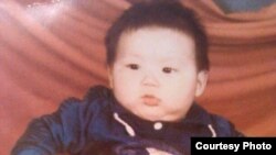 Эльдияр в детстве.