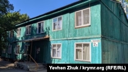 На улице Яблочкова сохранились деревянные дома
