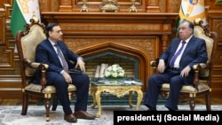 Президент Таджикистана Эмомали Рахмон с генеральным директором Межведомственной службы разведки Пакистана Мухаммадом Асимом Маликом. Фото: пресс-служба президента РТ