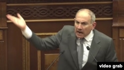 Armenia - Prime Minister Nikol Pashinian responds to an opposition member of the Armenian parliament, Yerevan, May 7, 2025.