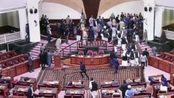 میز و چوکی ریاست ولسی جرگه شکستانده شد