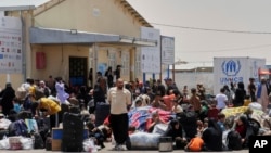 اخراج مهاجران افغان از کشورهای همسایه افغانستان