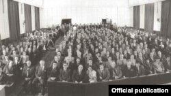 Татарстанның суверенитеты турында Декларация кабул иткән Дәүләт шурасы