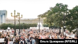 Protestatarii au sentimentul că autoritățile de la Kremlin refuză să accepte rezultatul alegerilor locale din 2018, când fostul guvernator a câștigat în fața contracandidatului susținut de Putin.