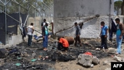 تصویری از کمپ حریق شده در یونان 