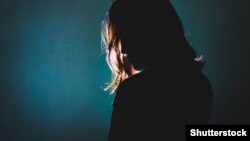 Илустрација - Ако мојата историја ѝ помогне на друга жена - жртва, јас ќе бидам најсреќна на свет, вели Кајтази во разговорот за Радио Слободна Европа