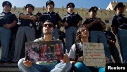 Можно начать и с малого – в День толерантности выслушать и услышать хотя бы одного человека, не похожего на всех