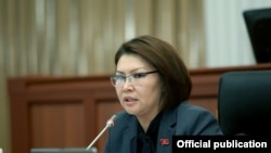 Вице-премьер-министр Алтынай Өмүрбекова. 