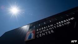 Da li će srpska vlast dati diplomatski status Rusima u Humanitarnom centru u Nišu ostaje pitanje bez odgovora.