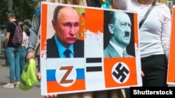 Під час акції з вимогою зупинити збройну агресію Росії проти України. Будапешт, Угорщина, 8 березня 2022 року