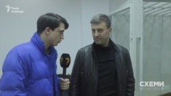 На більшість питань журналістів Нечипоренко не відповів