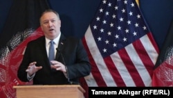مایک پامپیو وزیر خارجه امریکا حین سخنرانی در یک نشست با خبرنگاران در کابل. 25 June 2019