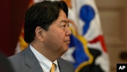 «Це внесок Японії в рамках міжнародних зусиль для досягнення глобального миру» заявив представник уряду країни Йошімаса Хаяші