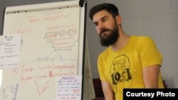 Блажен Малески – Претседател на Националниот младински совет на Македонија и истражувач во Реактор – Истражување во акција.