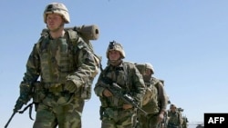 امريکايي پوځيان