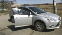 Пошкоджений автомобіль знімальної групи телеканалу «Україна»