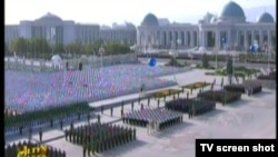 Harby parad mahalynda. Aşgabat, 27-nji oktýabr, 2012 ý.