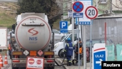 Benzinska stanica kompanije NIS, Beograd, Srbija, januar 2025.