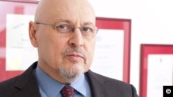 Dan Schwartz, consultant fiscal