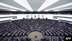 Документ було схвалено 567 голосами «за», 25 «проти», 66 «утрималися» 