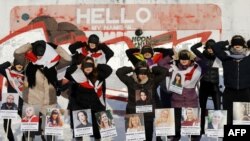 Акція феміністок в Мінську на захист політичних в'язнів, заарештованих після протестів в Білорусі в серпні 2020 року. Фото: AFP