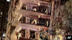 یکی از ساختمان ها در سوریه که هدف حملات راکتی قرار گرفته است. 