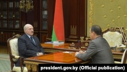 Аляксандар Лукашэнка і Раман Галоўчанка на сустрэчы 3 чэрвеня 2020 году. Ілюстрацыйнае фота