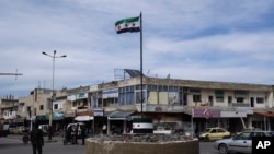 2011 წელს სირიის სამოქალაქო ომის დაწყების შემდეგ, ირანი და რუსეთი მხარს უჭერდნენ ასადს.