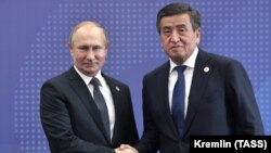 Владимир Путин менен Сооронбай Жээнбеков. 2019-жыл.