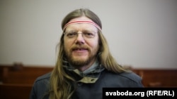 Скульптар Гэнік Лойка